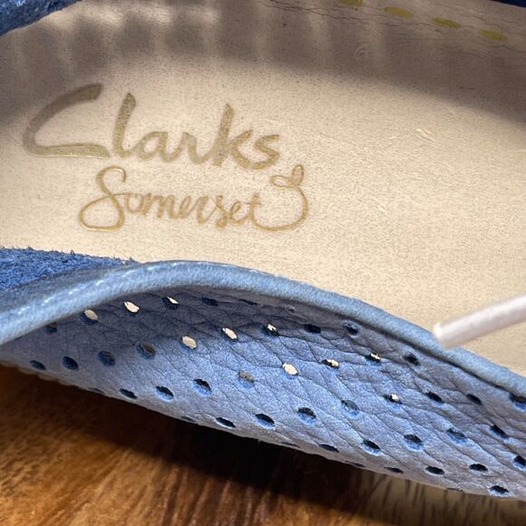 Clarks Somerset Oxford Womens 9.5 M Baby Blue Perforated Leather Nubuck Shoes - Picture 15 of 16